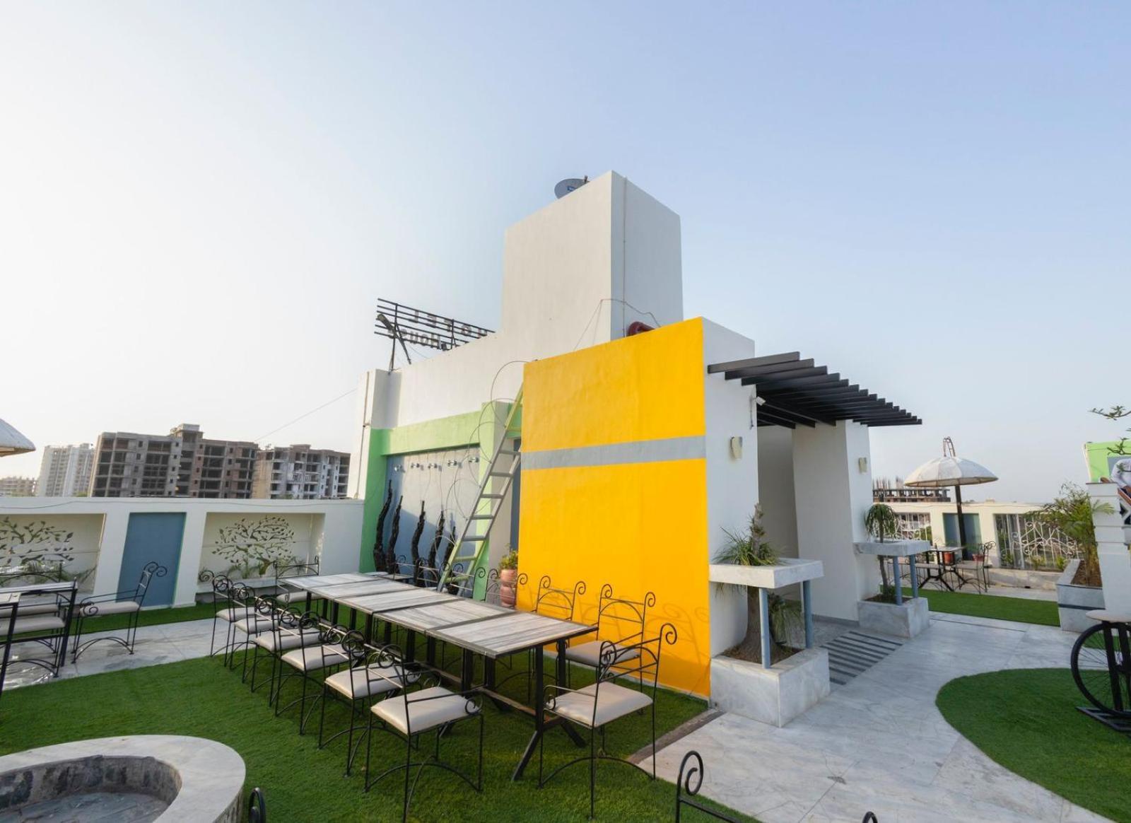 Hotel Sahibs Lighthouse - Swimming Pool Agra  Εξωτερικό φωτογραφία
